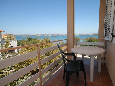 Holiday room near beach Tkon, Pašman S-8377-c in Tkon - Holiday room