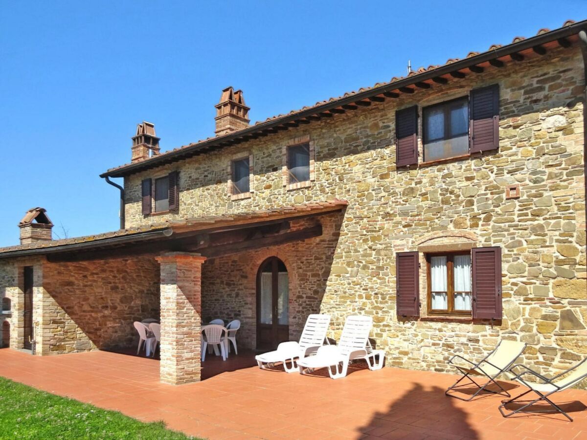 Holiday park Estate in Montaione with Pool & Wine Tasting - Outdoor photo 3