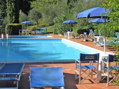 Holiday park Estate in Montaione with Pool & Wine Tasting - Outdoor photo 6