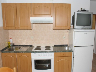 Apartment One bedroom apartment near beach Igrane, Makarska A-2679-a - Outdoor photo 11