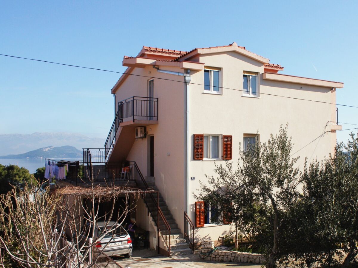 Apartment Two bedroom apartment with terrace and sea view Slatine, Čiovo A-5998-b