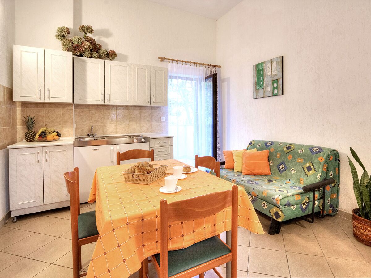 Apartment Two bedroom apartment with terrace Baška, Krk A-22661-b