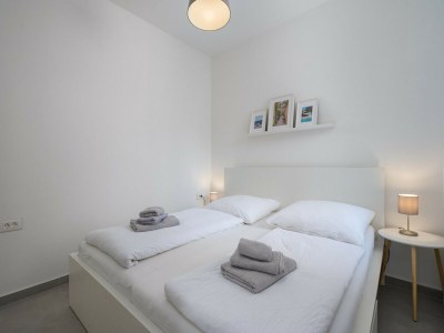 Apartment Attractive apartment with garden - Features photo 18