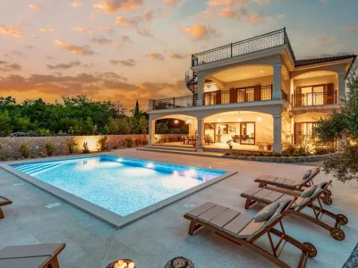 Villa Luxury Villa Glabrova with pool, jacuzzi and sauna in Žestilac - Villa