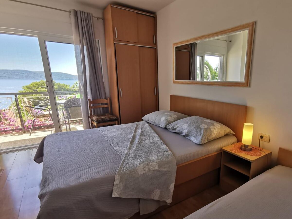 Apartment Two bedroom apartment with balcony and sea view Živogošće - Mala Duba, Makarska A-18626-b