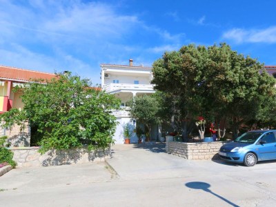 Apartment One bedroom apartment near beach Kustići, Pag A-4086-c - Outdoor photo 7