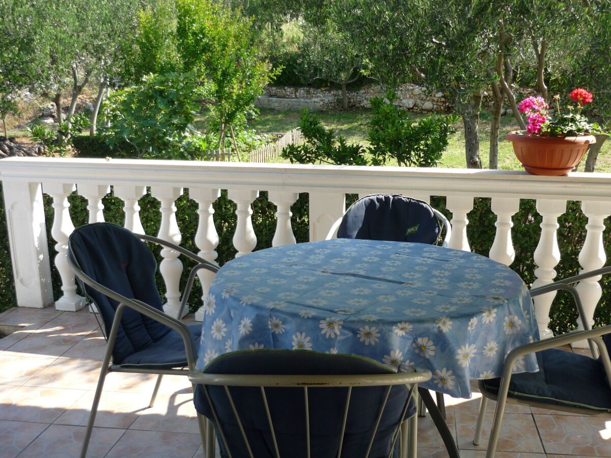 Apartment One bedroom apartment with terrace and sea view Živogošće - Mala Duba, Makarska A-18626-c