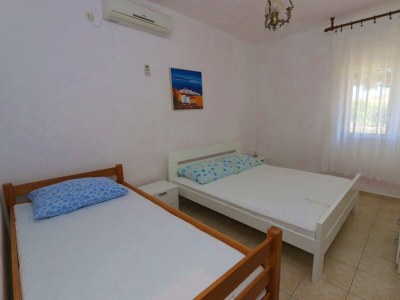 Apartment Two bedroom apartment near beach Kustići, Pag A-4086-d - Outdoor photo 10