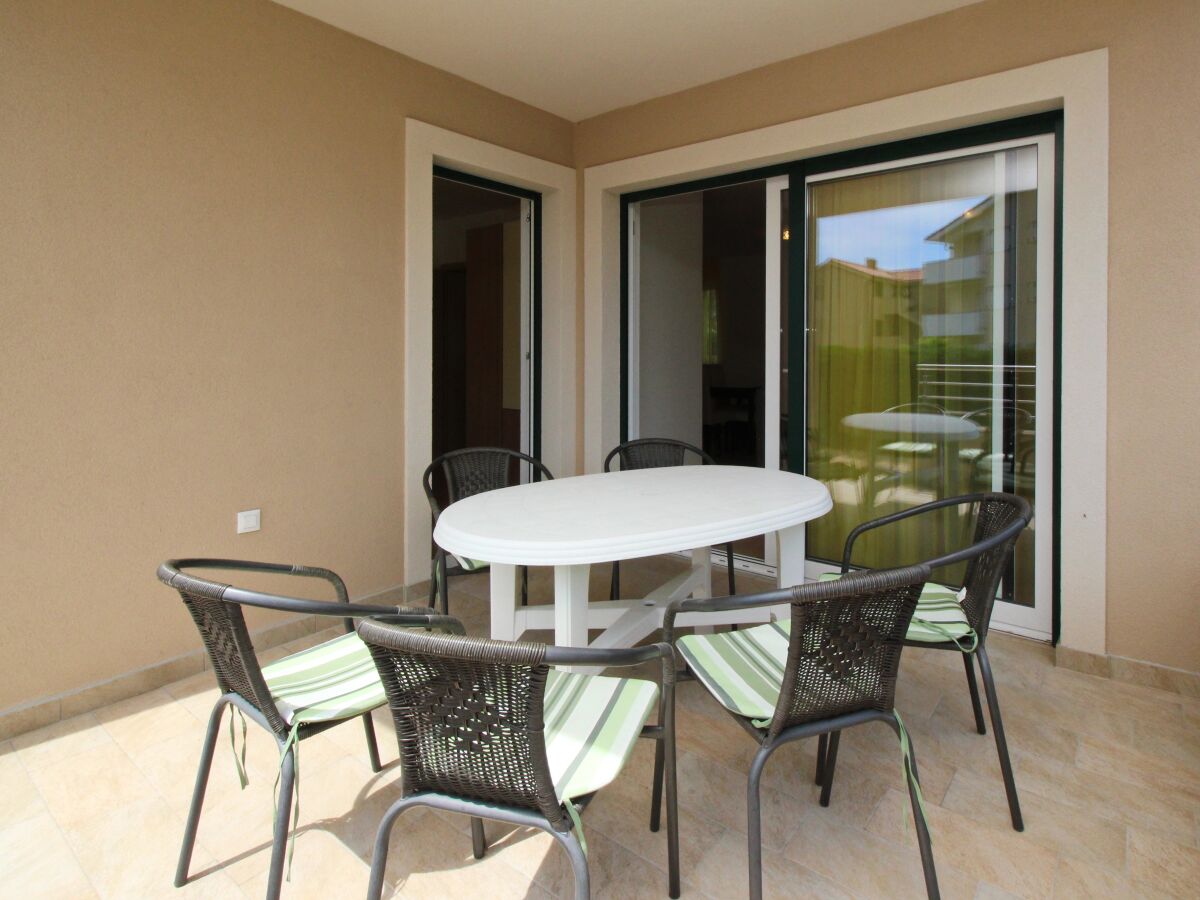 Apartment Two bedroom apartment with terrace Baška, Krk A-18845-a