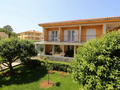 Apartment Two bedroom apartment with terrace Čižići, Krk A-19177-b - Outdoor photo 4