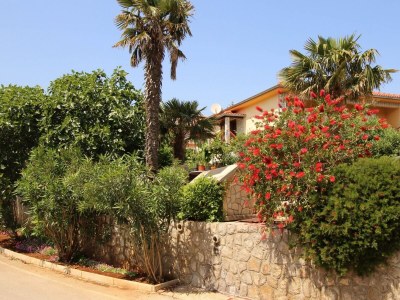 Apartment Two bedroom apartment with terrace Čižići, Krk A-19177-b - Outdoor photo 7