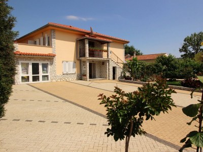 Apartment Two bedroom apartment with terrace and sea view Čižići, Krk A-19177-c - Outdoor photo 11