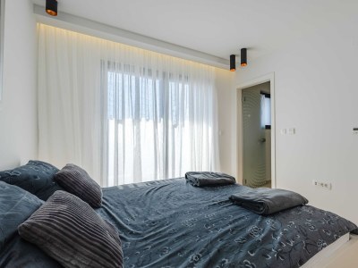 Apartment Three bedroom apartment with terrace and sea view Njivice, Krk A-24998-a - Outdoor photo 5