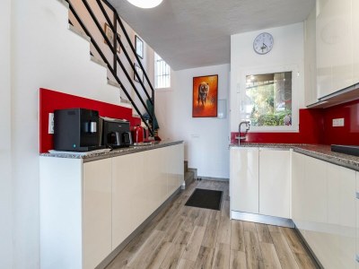 Holiday house Modern holiday home by beach in Calahonda - Features photo 10