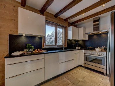 Chalet Mountain Chalet with Hot Tub, Sauna - Features photo 9