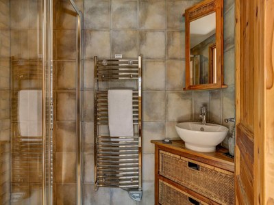 Chalet Mountain Chalet with Hot Tub, Sauna - Features photo 15