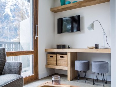 Apartment Modern Chamonix Apartment with Balconies - Features photo 14