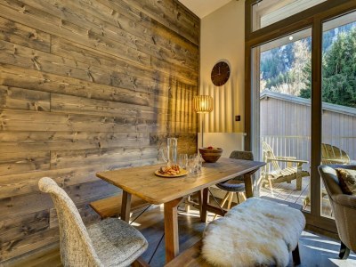 Apartment Cozy Chamonix Base with Scenic Balcony - Features photo 7