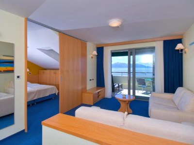 Apartment Premium Double Room With Private Bathroom 2 - Features photo 21