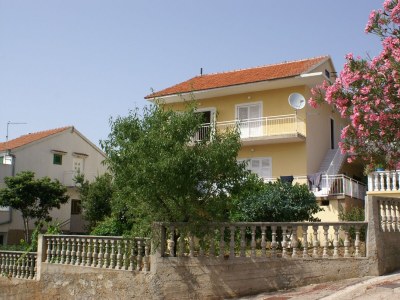 Apartment Two bedroom apartment with terrace and sea view Grebaštica, Šibenik A-4207-b in Šibenik - Apartment