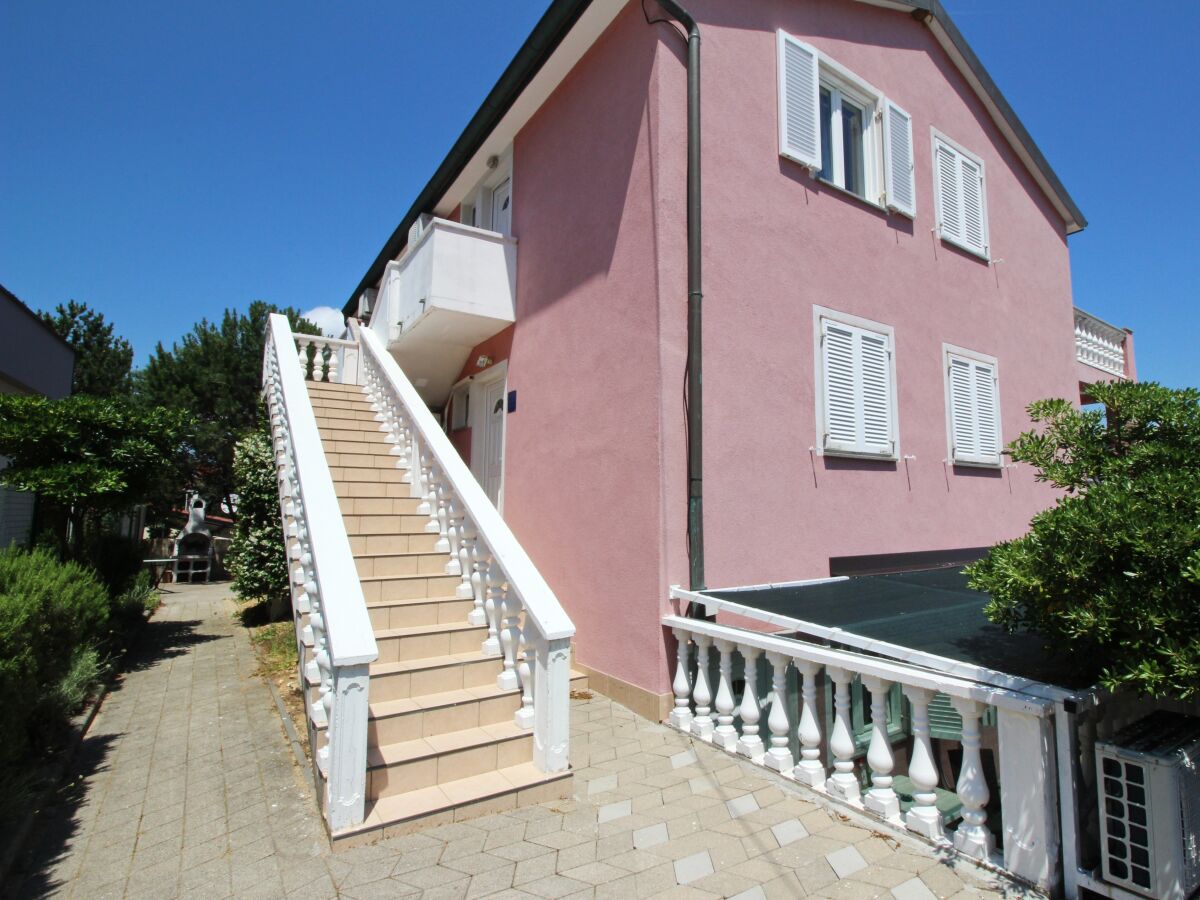 Apartment Two bedroom apartment with terrace Baška, Krk A-24175-a - Outdoor photo 4