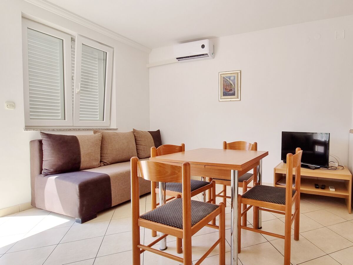 Apartment Two bedroom apartment with terrace Baška, Krk A-24175-a - Outdoor photo 5