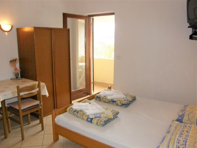 Apartment Studio flat with balcony and sea view Baška, Krk AS-24181-b in Baška - Apartment