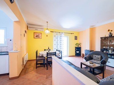 Apartment Three bedroom apartment near beach Kneža, Korčula A-10168-c - Outdoor photo 9