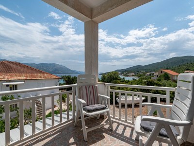 Apartment Three bedroom apartment near beach Kneža, Korčula A-10168-c - Outdoor photo 30