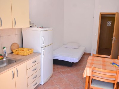Apartment One bedroom apartment with balcony and sea view Gradac, Makarska A-13681-c - Outdoor photo 10