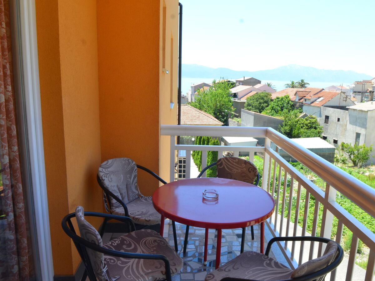 Apartment One bedroom apartment with balcony and sea view Gradac, Makarska A-13681-e