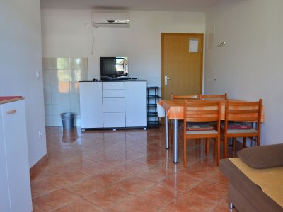 Apartment One bedroom apartment with balcony and sea view Gradac, Makarska A-13681-e - Outdoor photo 10