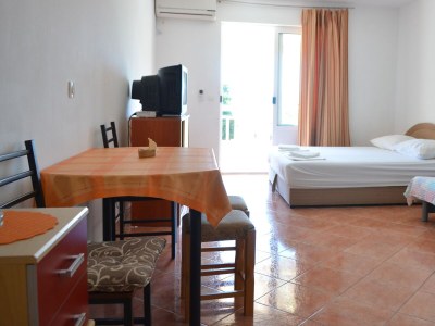 Apartment Studio flat with balcony and sea view Gradac, Makarska AS-13681-b - Outdoor photo 9