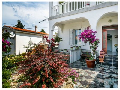 Apartment One bedroom apartment with terrace Malinska, Krk A-21689-b - Outdoor photo 4