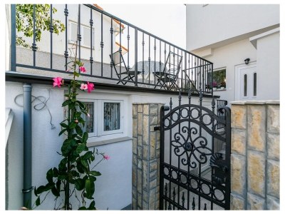 Apartment One bedroom apartment with terrace Malinska, Krk A-21689-b - Outdoor photo 5