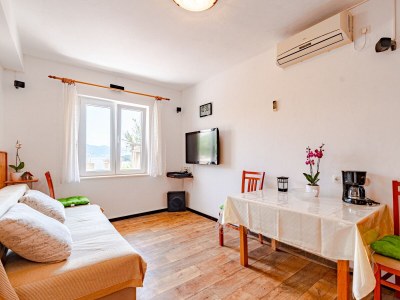 Apartment Two bedroom apartment with terrace and sea view Korčula A-10051-a - Outdoor photo 17