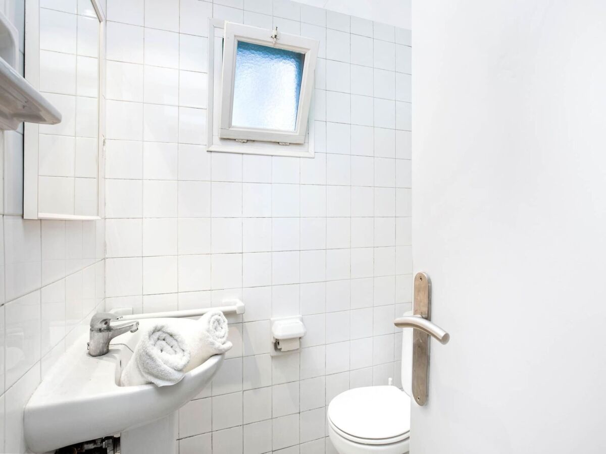 Apartment Apartment in Llafranc near Beach & City Center - Features photo 4