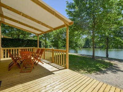 Holiday park Dordogne Chalet Near Forest in Green Périgord - Holiday park