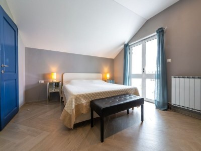 Villa Villa Piano - Four Bedroom Villa with Terrace and Swimming Pool - Features photo 28