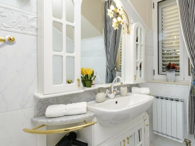 Villa Villa Piano - Four Bedroom Villa with Terrace and Swimming Pool - Features photo 32