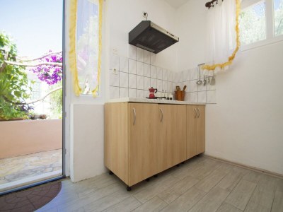 Apartment Seafront Apartment Dana - Two Bedroom Apartment with Terrace and Sea View - Features photo 6