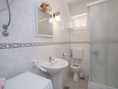 Apartment Seafront Apartment Dana - Two Bedroom Apartment with Terrace and Sea View - Features photo 11