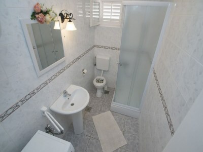 Apartment Seafront Apartment Dana - Two Bedroom Apartment with Terrace and Sea View - Features photo 13