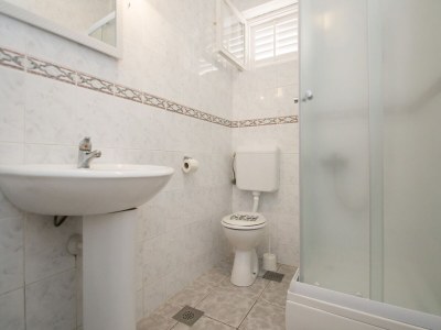 Apartment Seafront Apartment Dana - Two Bedroom Apartment with Terrace and Sea View - Features photo 16