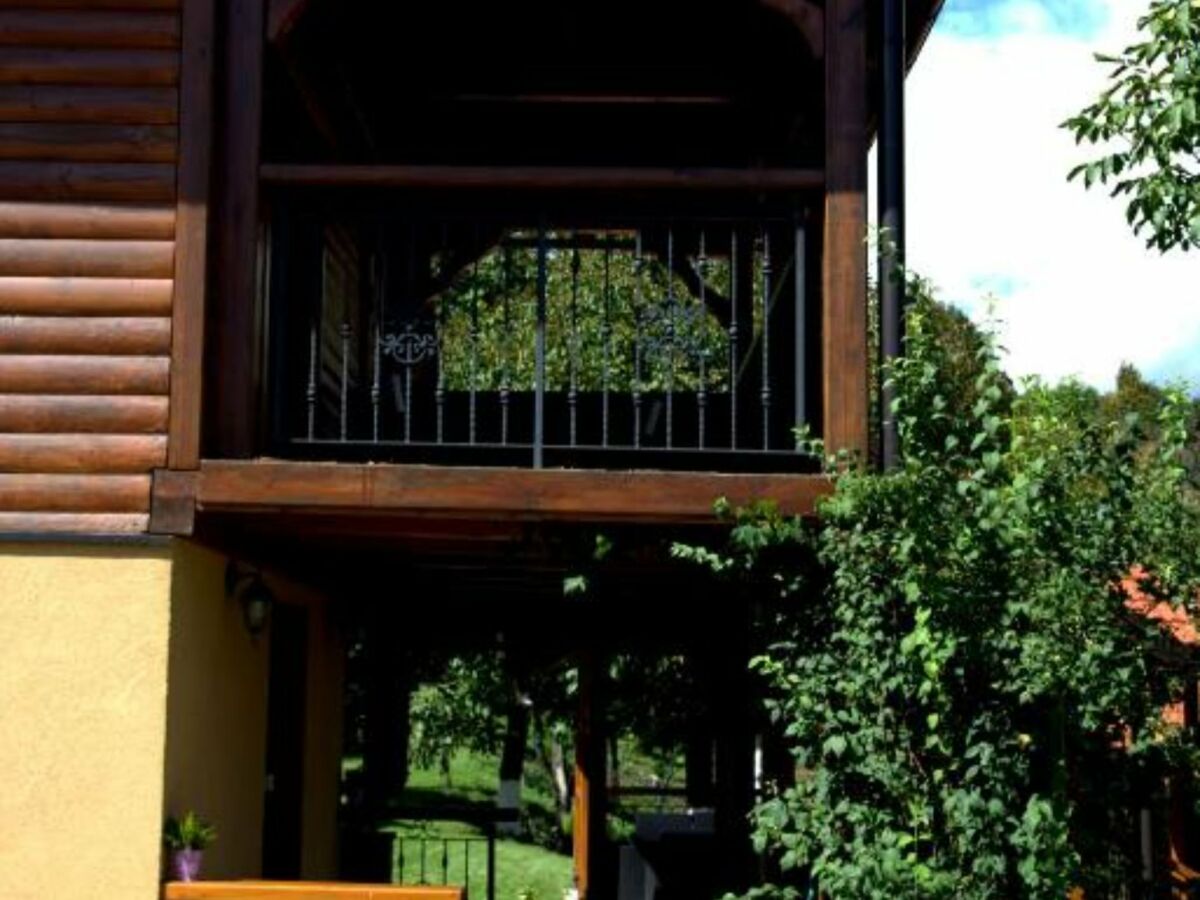 Holiday house Five Bedroom Holiday Home - Outdoor photo 3