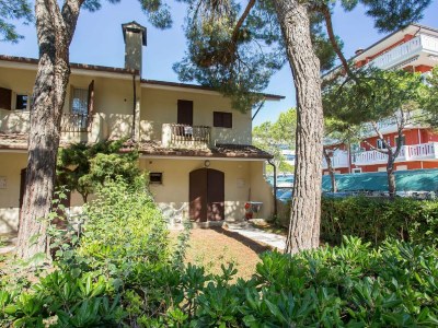 Villa Nice villa in Caorle with balcony in Porto Santa Margherita - Villa