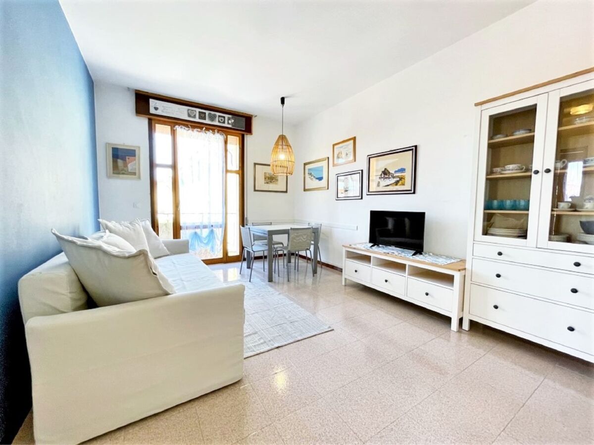Apartment Apartment near Porto Santa Margherita Beach - Features photo 5