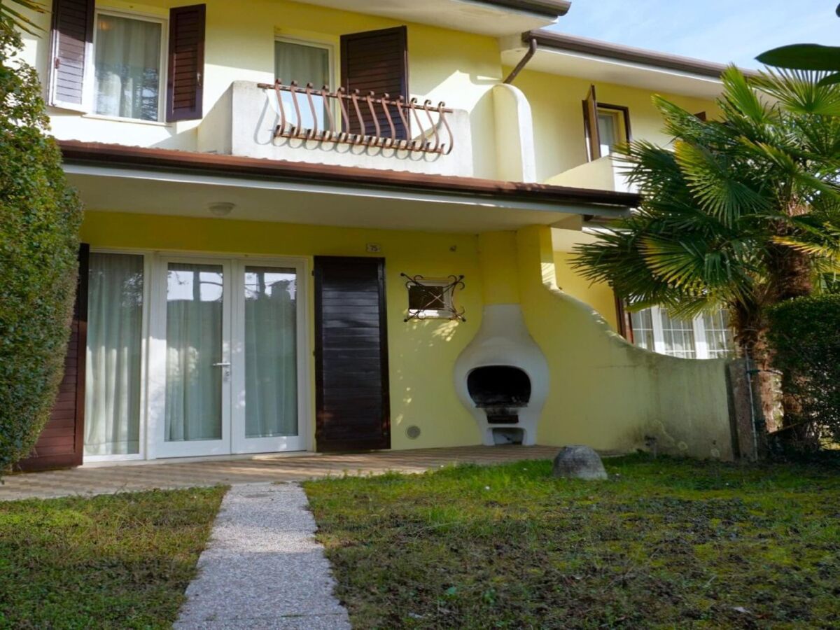 Villa Holiday Home in Caorle near Spiaggia Tartaruga - Outdoor photo 5