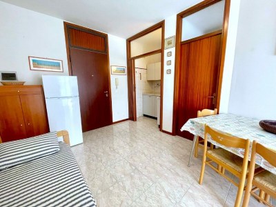 Apartment 5-Person Stay by the Beach - Features photo 9