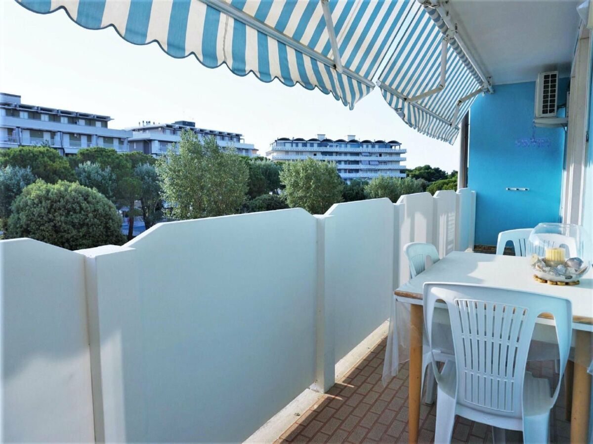 Apartment Holiday Home in Caorle near Beach - Outdoor photo 3